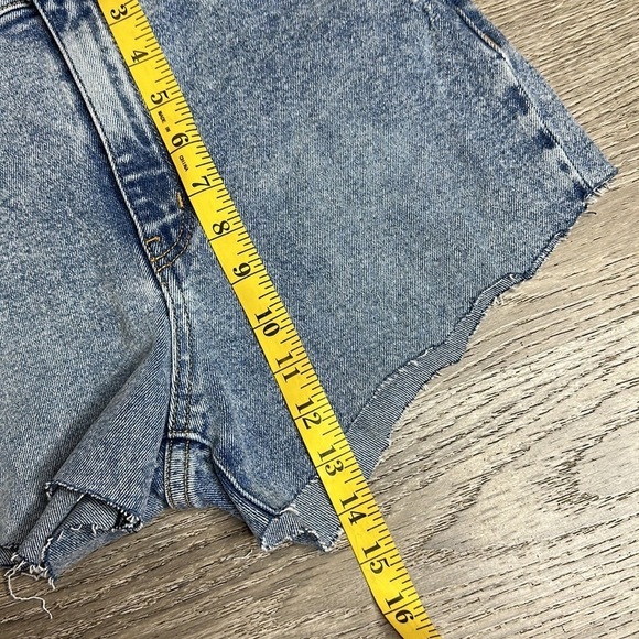 Revice Women’s High Rise Shorts Cut Off Rigid in Light Washed Sz 29 - Picture 9 of 9